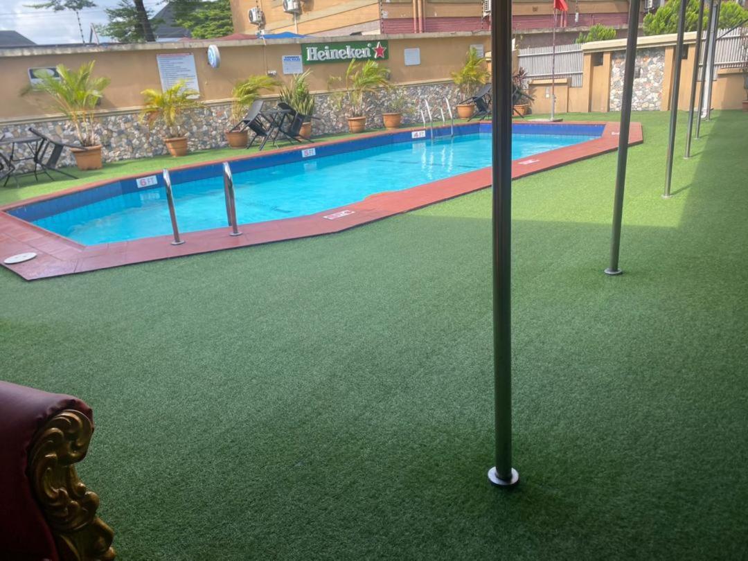Golden Tulip Hotel- Evergreen Port Harcourt Buitenkant foto