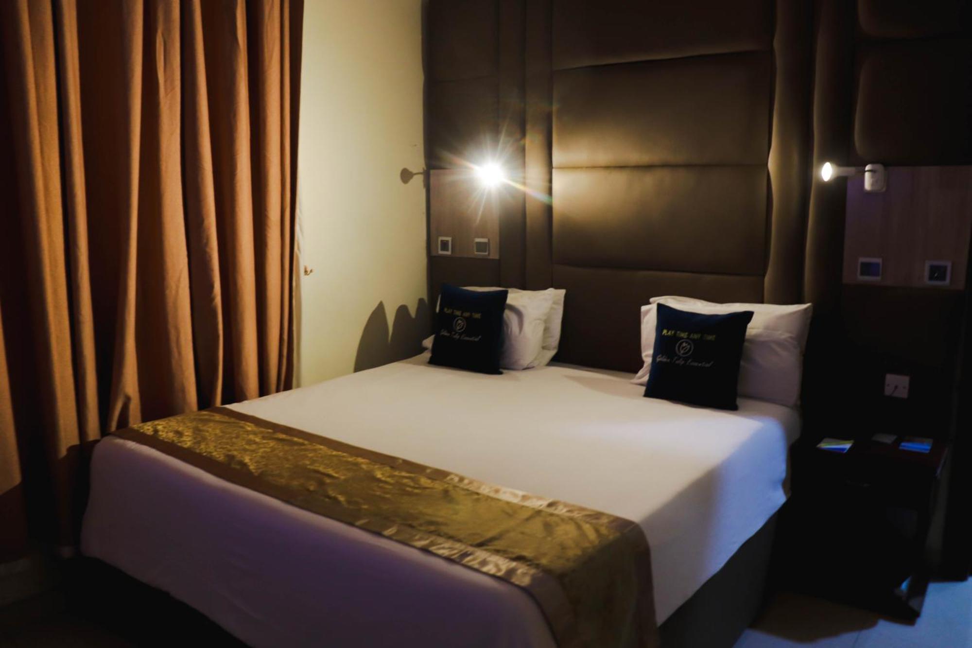 Golden Tulip Hotel- Evergreen Port Harcourt Buitenkant foto